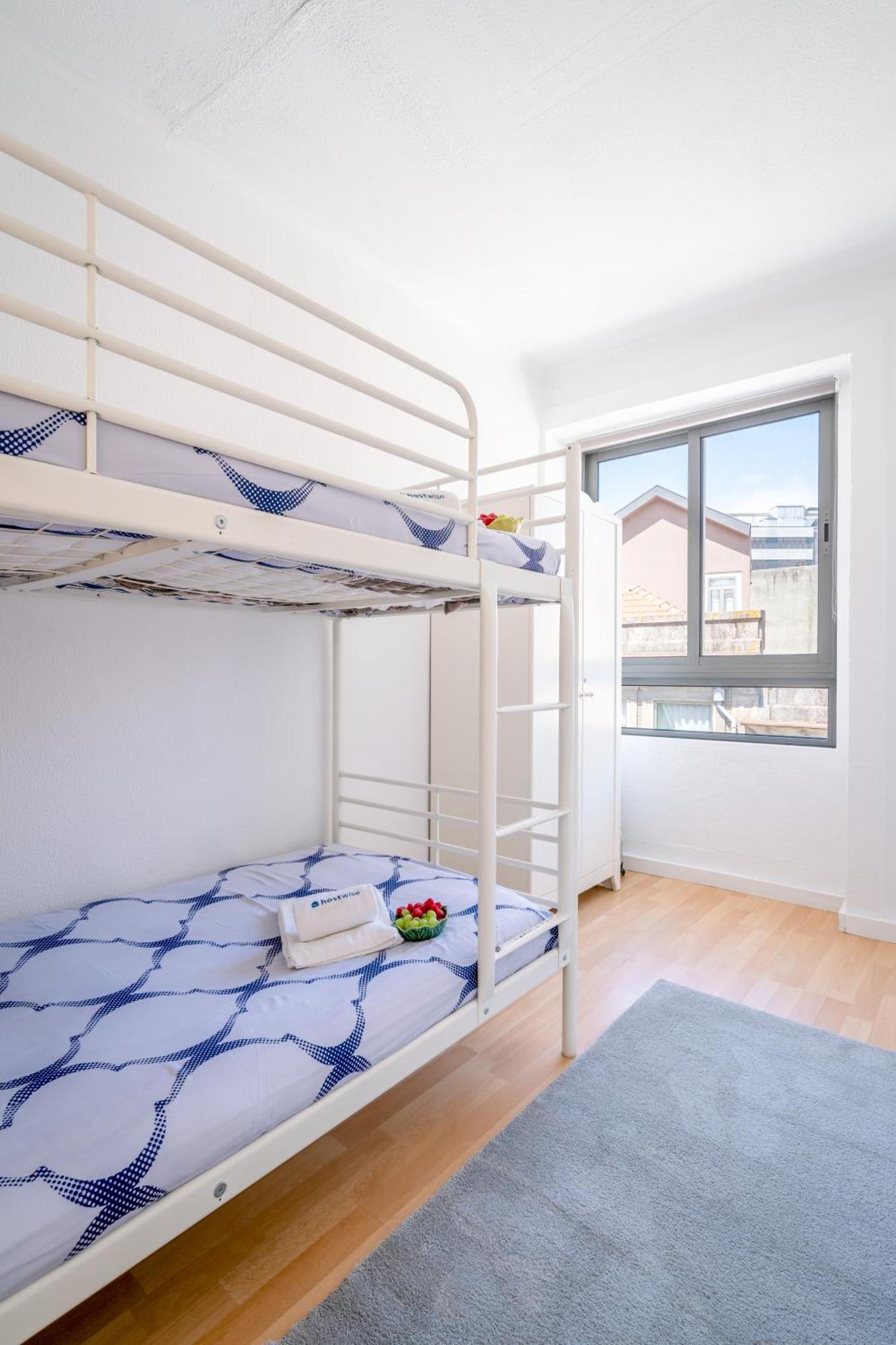 Host Wise - Large Flat W Terrace - Ace Location At Aliados Apartment Porto Bagian luar foto