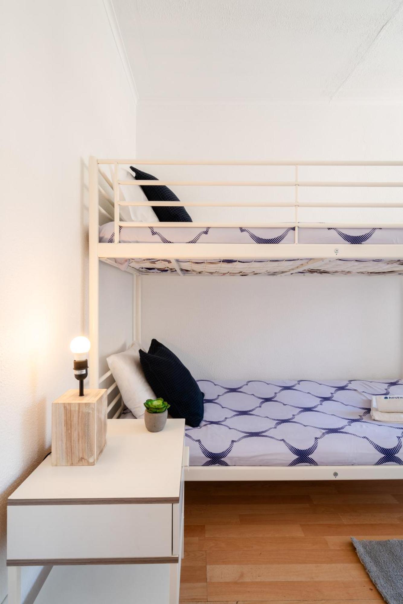 Host Wise - Large Flat W Terrace - Ace Location At Aliados Apartment Porto Bagian luar foto