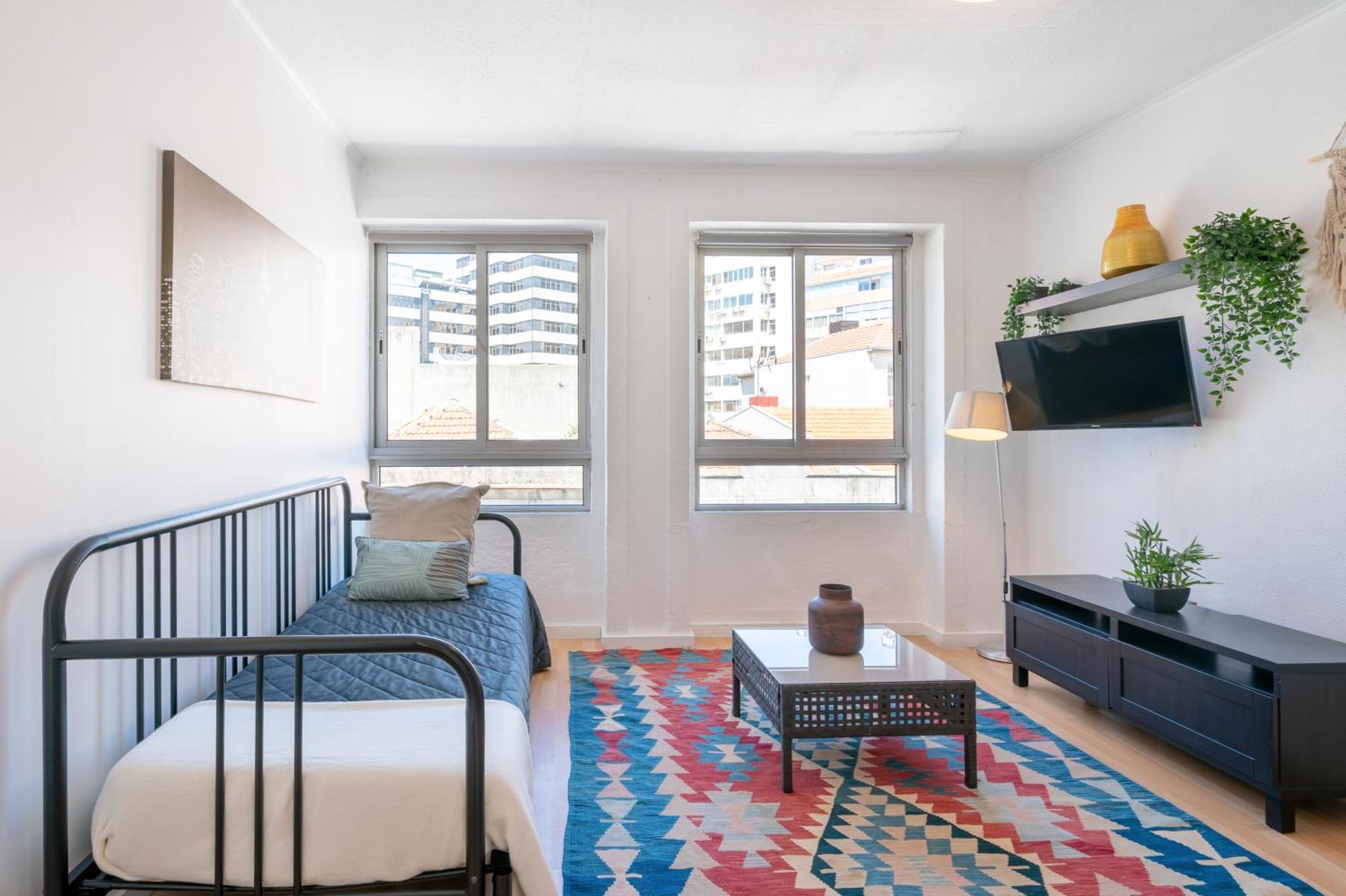 Host Wise - Large Flat W Terrace - Ace Location At Aliados Apartment Porto Bagian luar foto