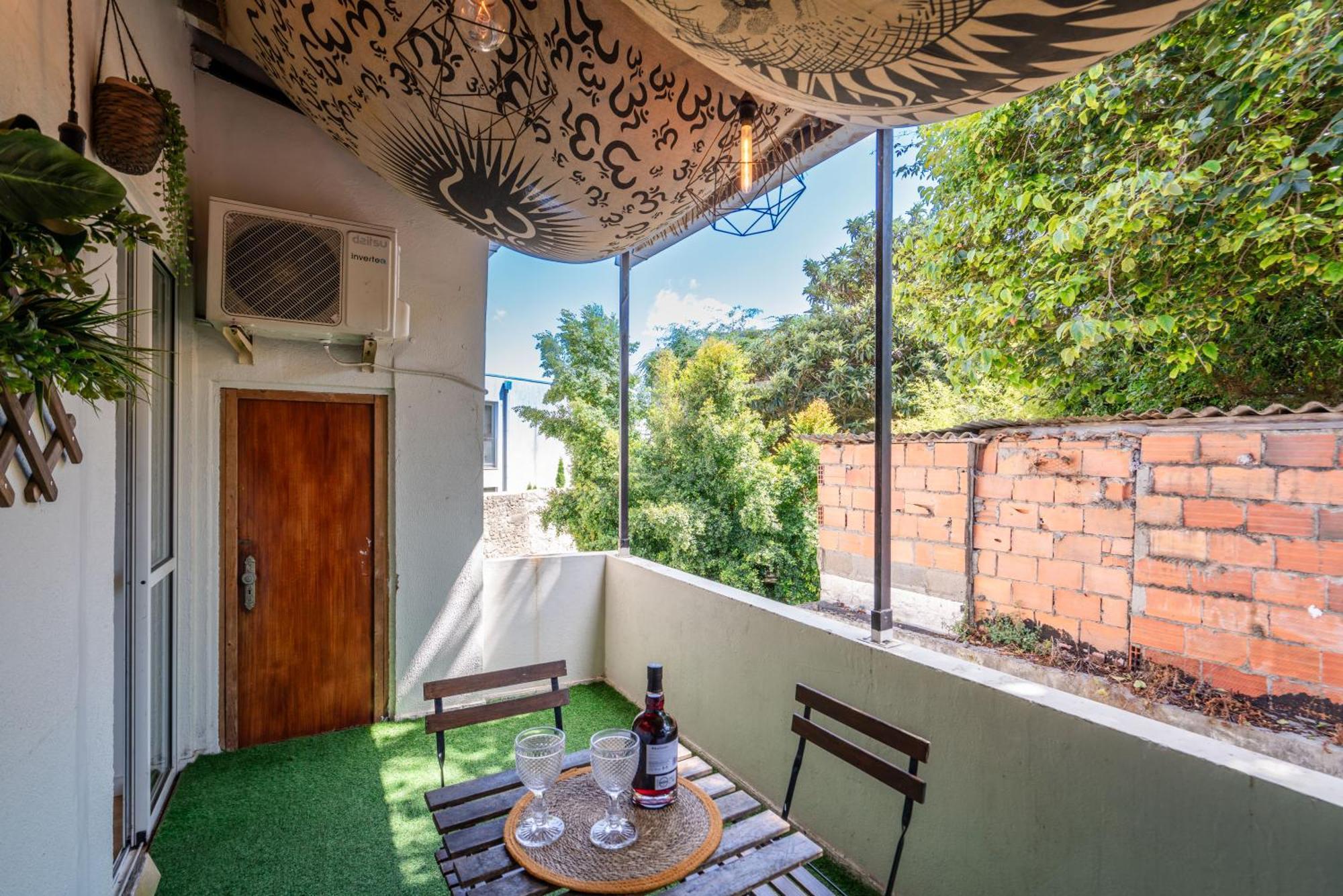 Host Wise - Large Flat W Terrace - Ace Location At Aliados Apartment Porto Bagian luar foto