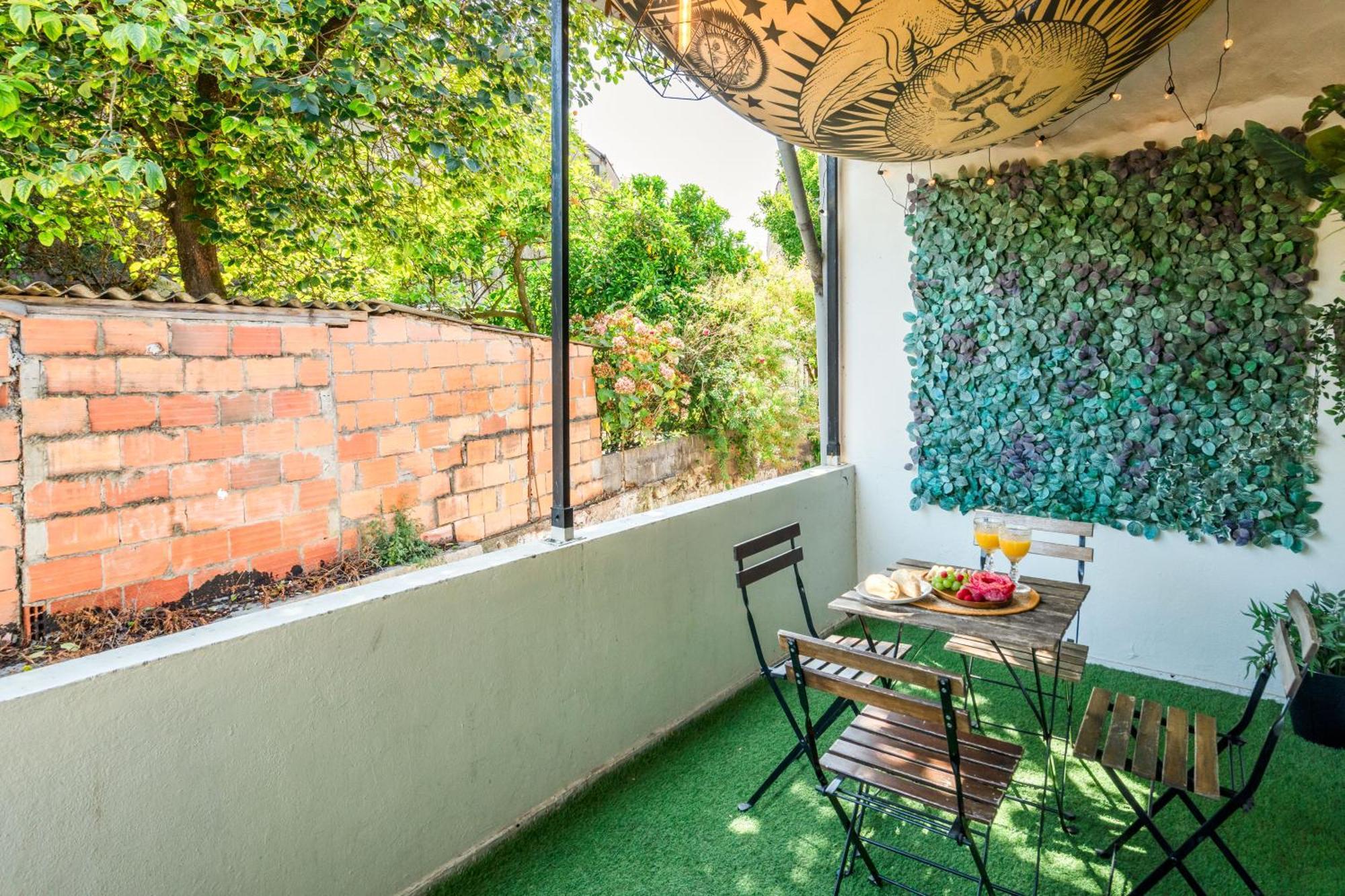 Host Wise - Large Flat W Terrace - Ace Location At Aliados Apartment Porto Bagian luar foto