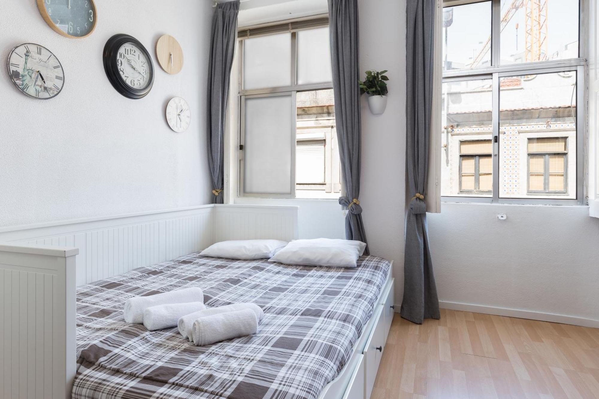 Host Wise - Large Flat W Terrace - Ace Location At Aliados Apartment Porto Bagian luar foto