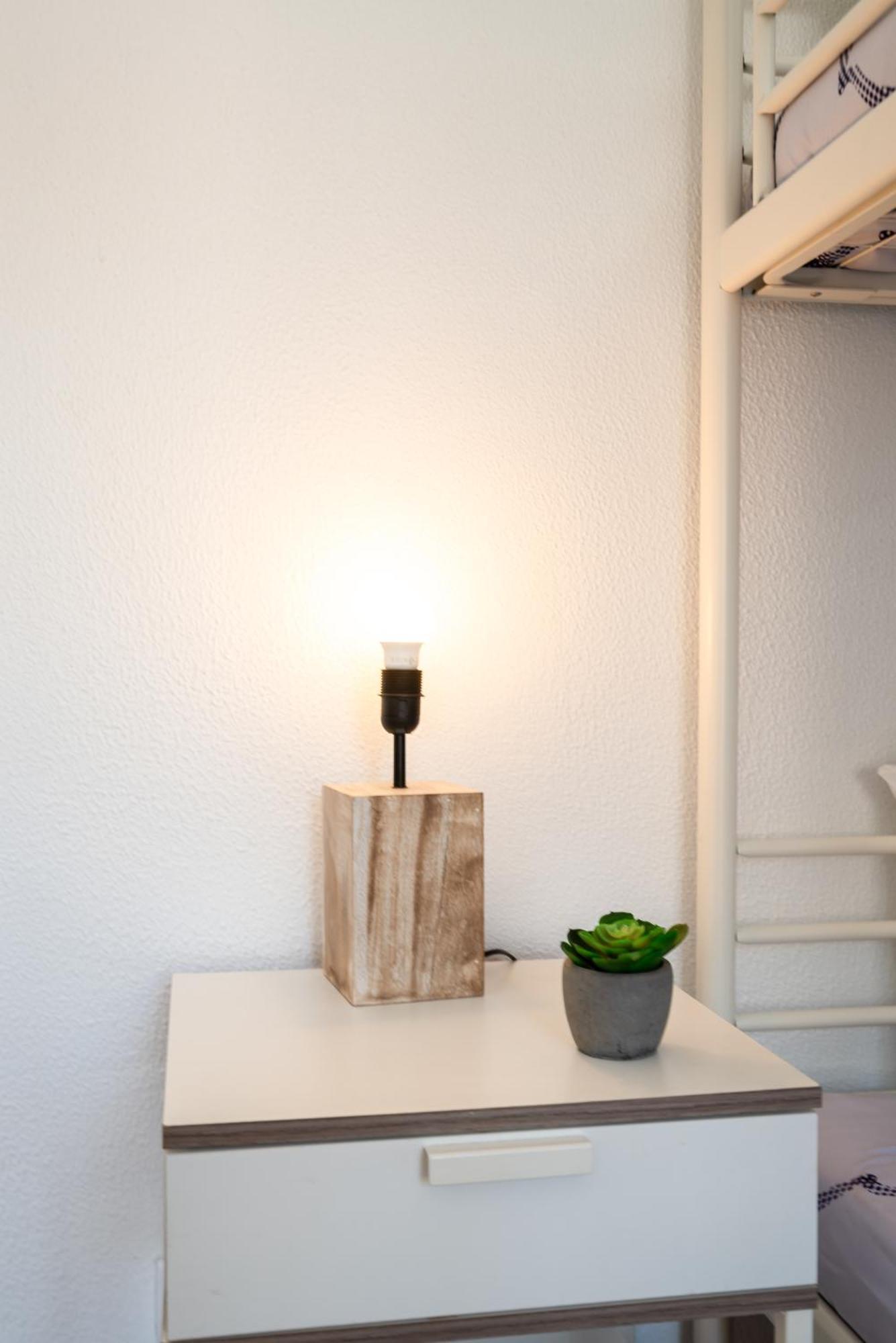 Host Wise - Large Flat W Terrace - Ace Location At Aliados Apartment Porto Ruang foto