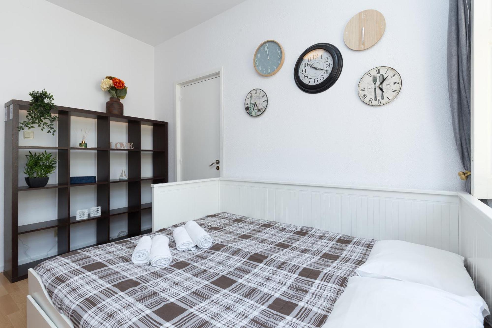 Host Wise - Large Flat W Terrace - Ace Location At Aliados Apartment Porto Ruang foto