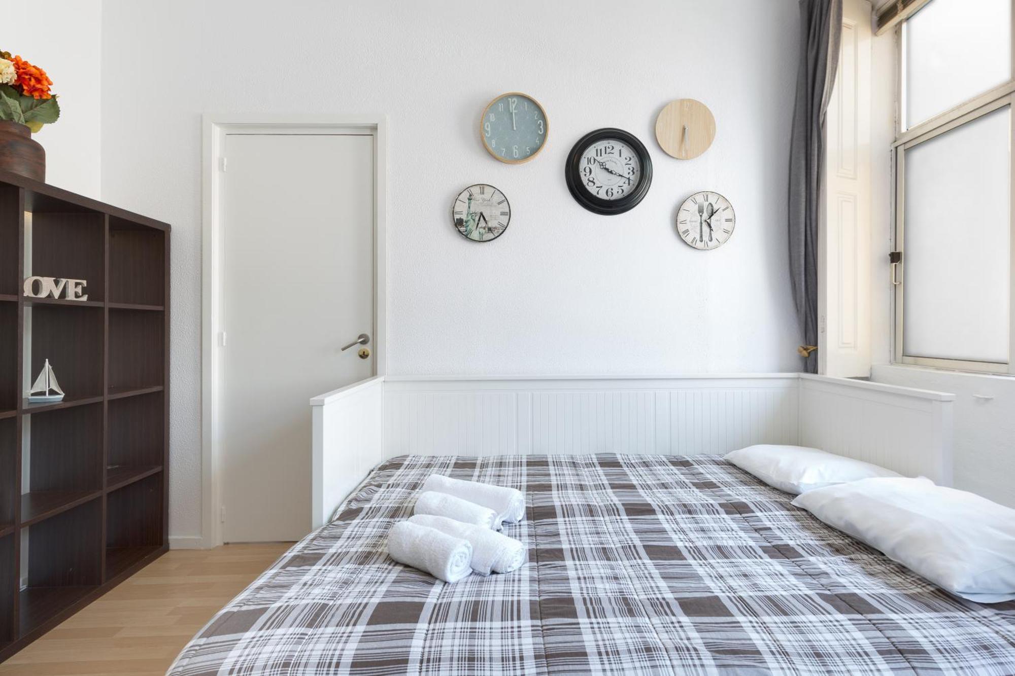 Host Wise - Large Flat W Terrace - Ace Location At Aliados Apartment Porto Ruang foto